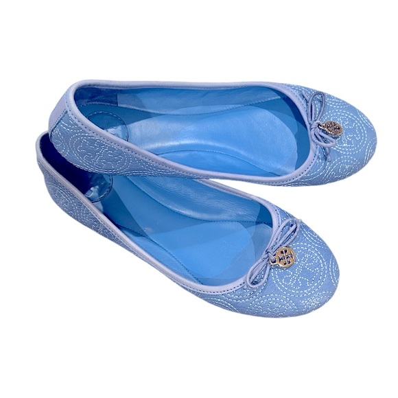 TORY BURCH CHELSEA LIGHT OCEAN BLUE BALLET TOE BOW CHARM ROUND TOE FLATS 7 - Picture 1 of 11
